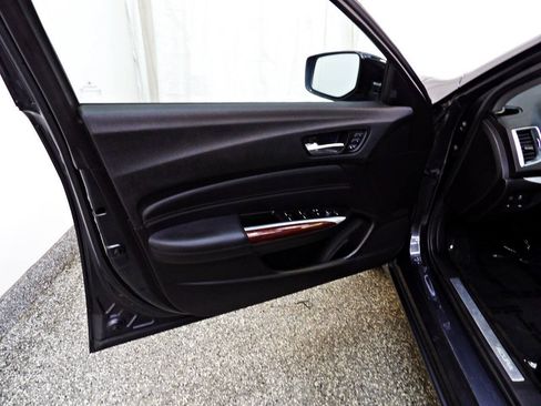 Used 2015 Acura TLX w/ Technology Package FWD image 17