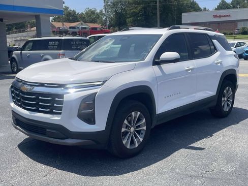 Used 2025 Chevrolet Equinox LT w/ Convenience Package II AWD/4WD image 7