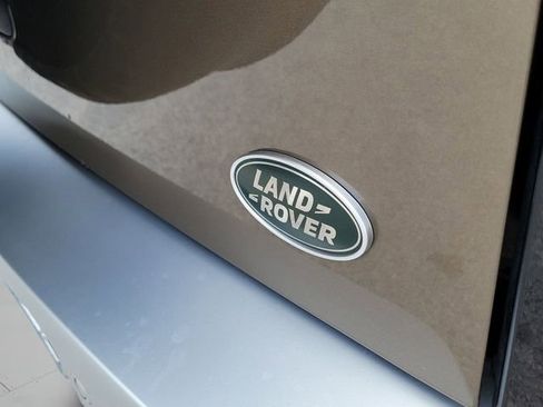 Used 2023 Land Rover Defender 110 S image 6