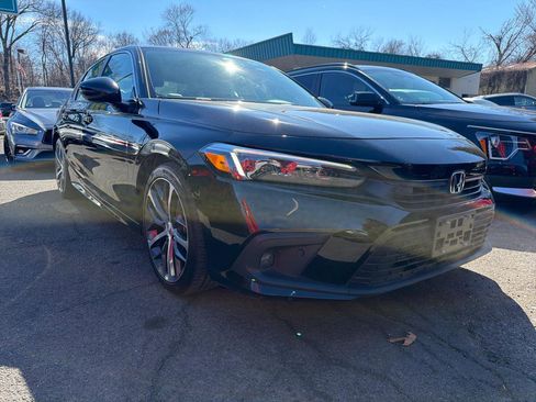 Used 2024 Honda Civic Touring image 3