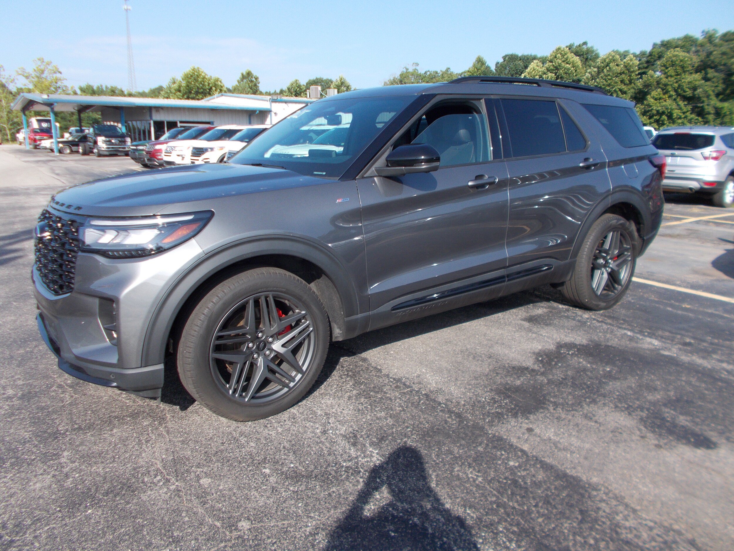 Used 2025 Ford Explorer ST-Line w/ Premium Package AWD/4WD image 1