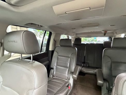 Used 2015 GMC Yukon XL Denali w/ Touring Package AWD/4WD image 16