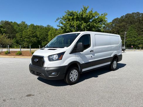 Used 2024 Ford Transit 250 Low Roof w/ Exterior Upgrade Package RWD image 3