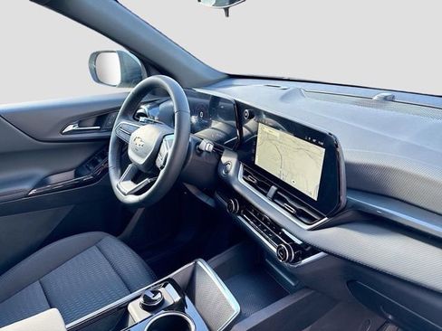 New 2026 Chevrolet Equinox LT w/ LPO, Floor Liner Package image 15