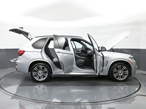 Used 2017 BMW X5 xDrive50i image 48