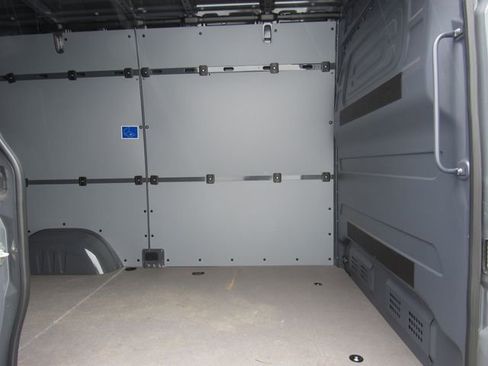 Used 2025 Mercedes-Benz Sprinter 2500 image 20