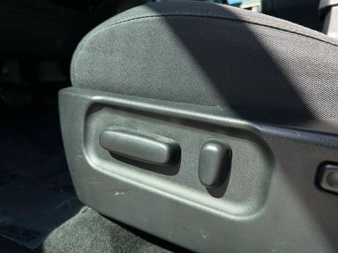 Used 2022 Toyota Tacoma TRD Sport w/ Technology Package AWD/4WD image 11
