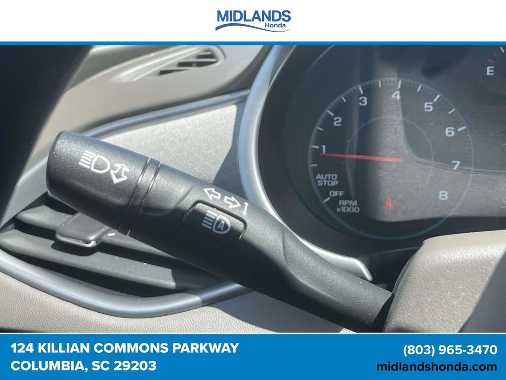Used 2025 Chevrolet Malibu LT FWD image 22