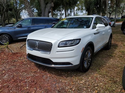 Used 2023 Lincoln Nautilus Reserve image 2