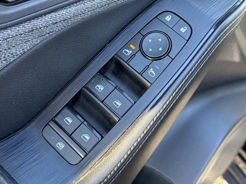 Used 2023 Nissan Rogue SV image 22