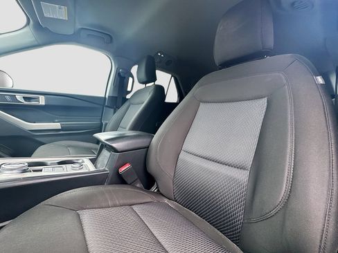 Used 2022 Ford Explorer XLT AWD/4WD image 19