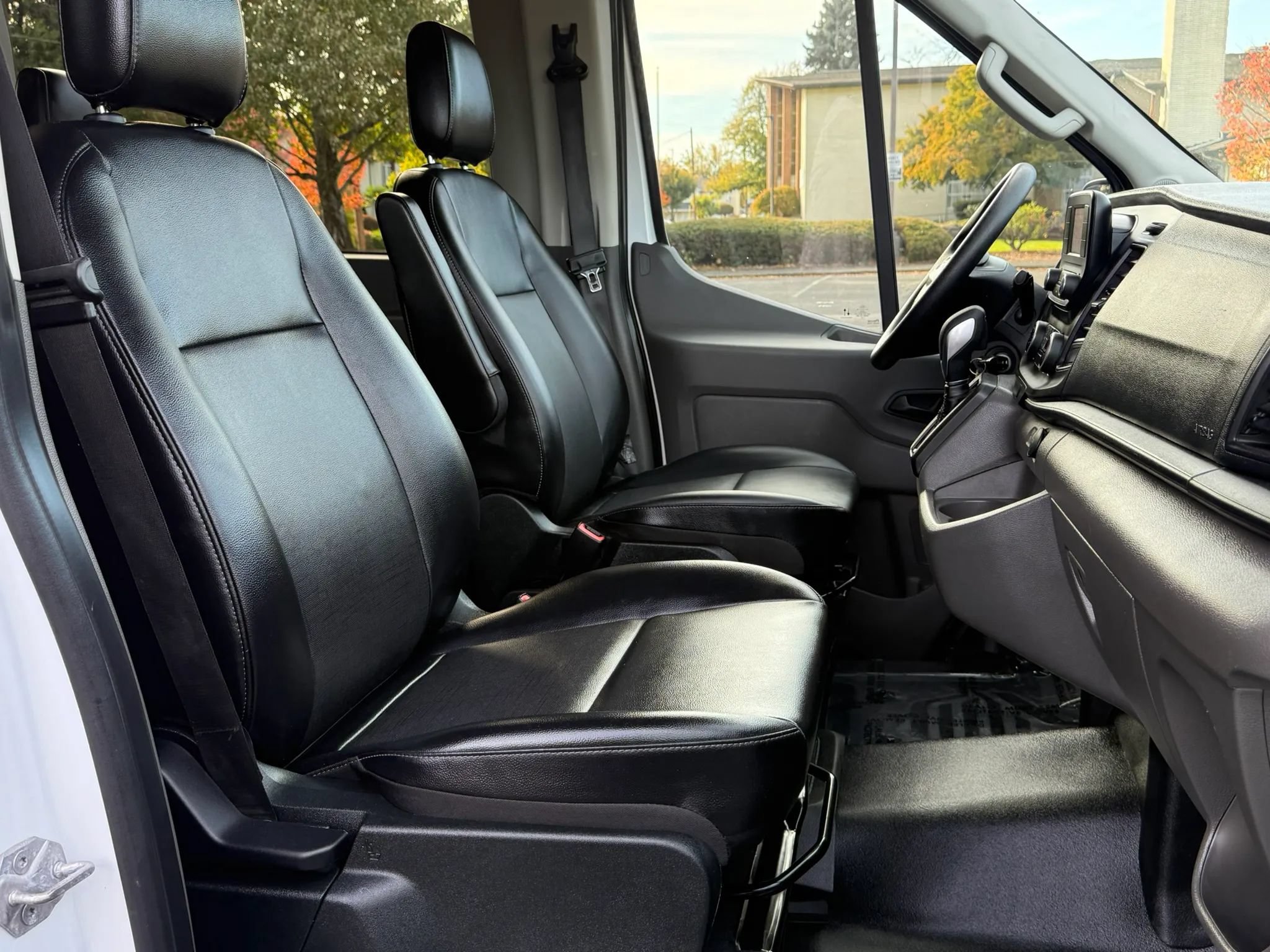 Used 2025 Ford Transit 350 XL RWD image 21