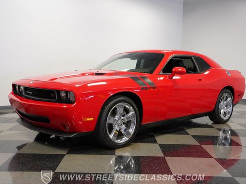Used 2009 Dodge Challenger R/T RWD image 6