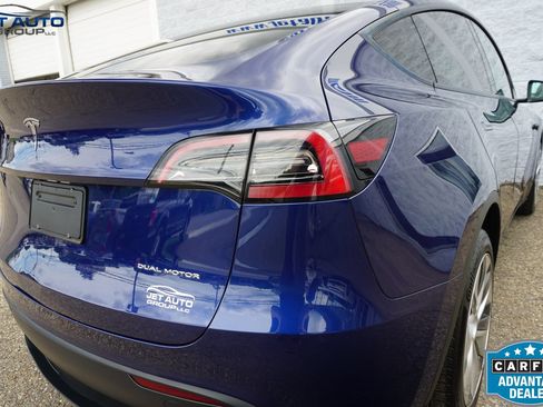 Used 2023 Tesla Model Y Long Range AWD/4WD image 11