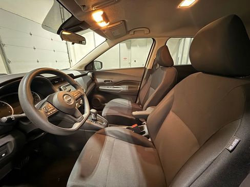 Used 2023 Nissan Kicks S image 14