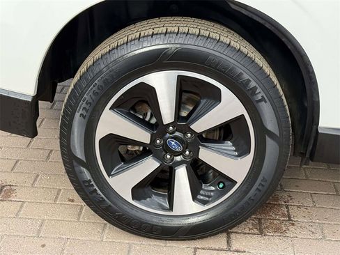 Used 2018 Subaru Forester 2.5i w/ Alloy Wheel Package image 7