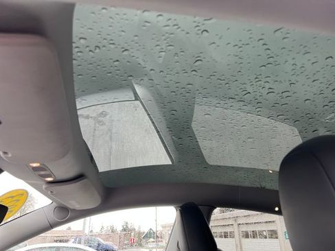 Used 2023 Tesla Model Y Long Range image 28