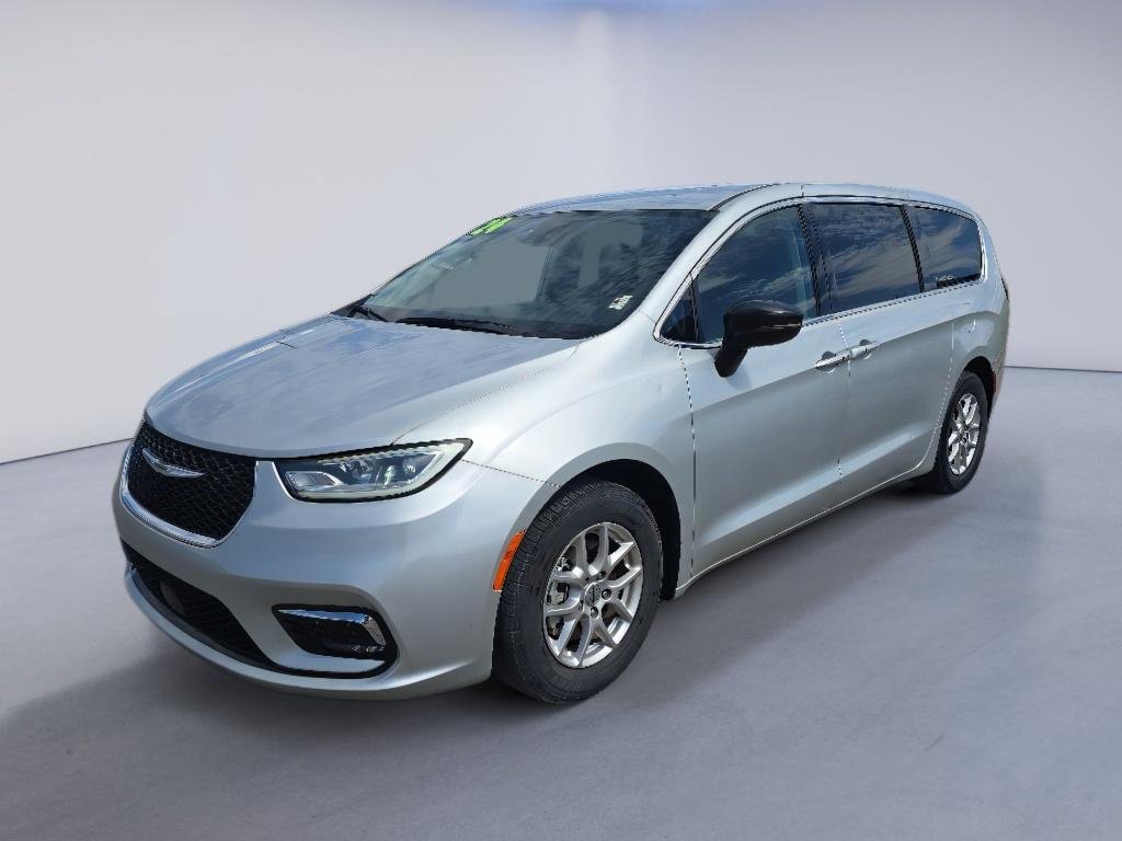 Used 2024 Chrysler Pacifica Touring-L FWD image 1