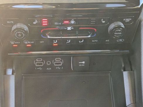 New 2025 Jeep Grand Cherokee Altitude image 20