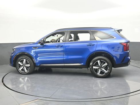 Used 2021 Kia Sorento EX w/ Panoramic Sunroof Package image 3