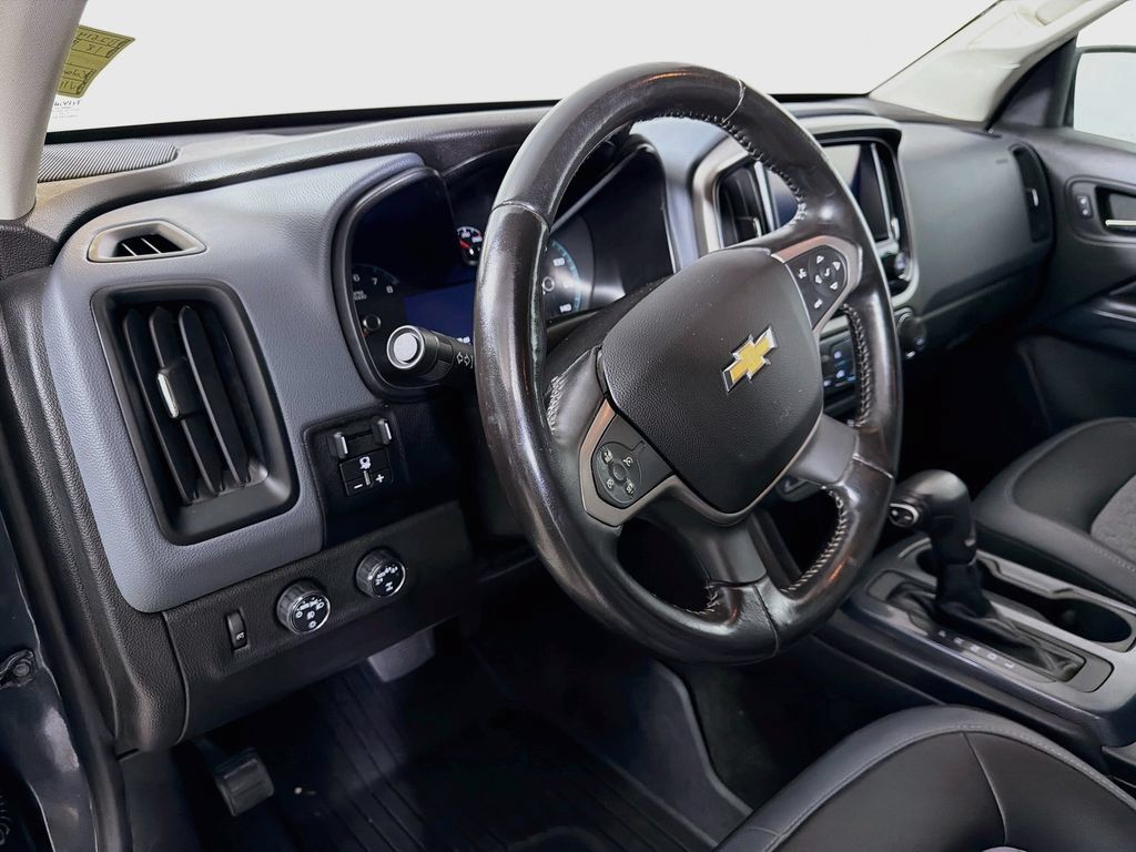 Used 2018 Chevrolet Colorado Z71 AWD/4WD image 10