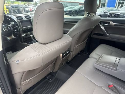 Used 2021 Lexus GX 460 Premium w/ Premium Package AWD/4WD image 26