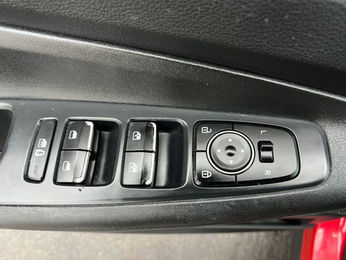 Used 2021 Hyundai Santa Fe SEL image 12