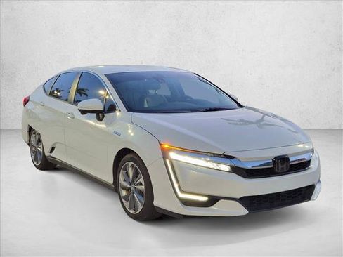 Used 2018 Honda Clarity Touring image 3