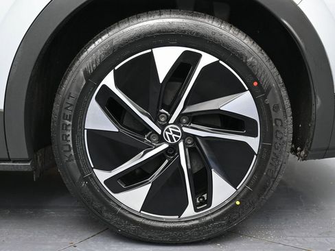 Used 2021 Volkswagen ID.4 Pro image 12