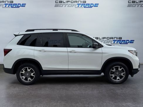 Used 2022 Honda Passport TrailSport image 4