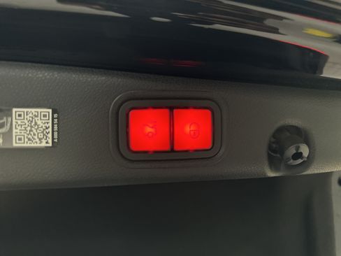 Certified 2023 Mercedes-Benz E 350 4MATIC Sedan image 17