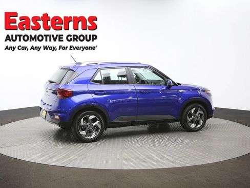 Used 2024 Hyundai Venue Limited image 43