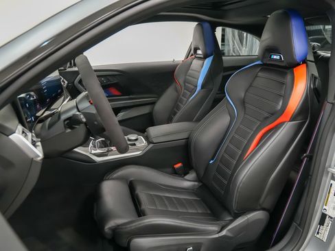 Used 2025 BMW M2 w/ Lighting Package image 5