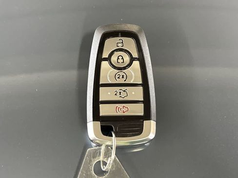 Used 2025 Ford Mustang GT Premium RWD image 27