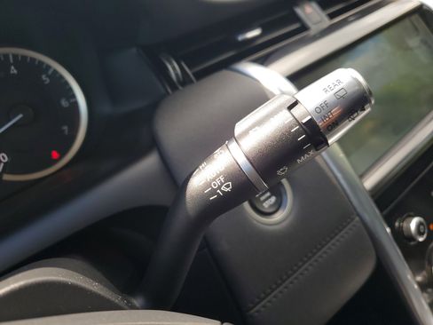 Used 2021 Land Rover Discovery Sport S image 22