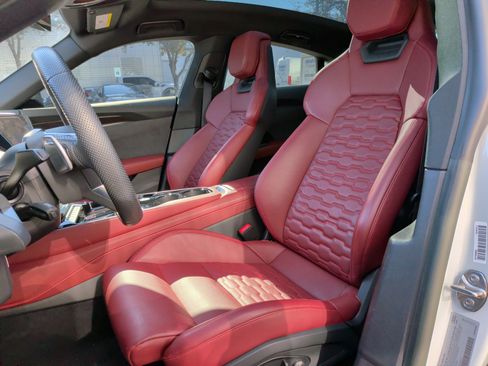 Used 2023 Audi e-tron GT Prestige image 17