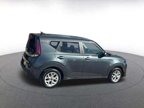 Used 2025 Kia Soul LX w/ LX Technology Package FWD image 15