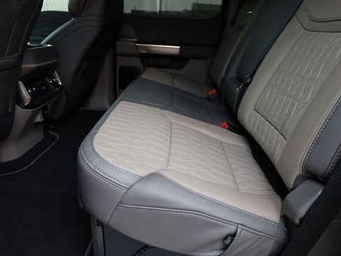 Used 2025 Ford F350 Platinum w/ Platinum Plus Package image 22