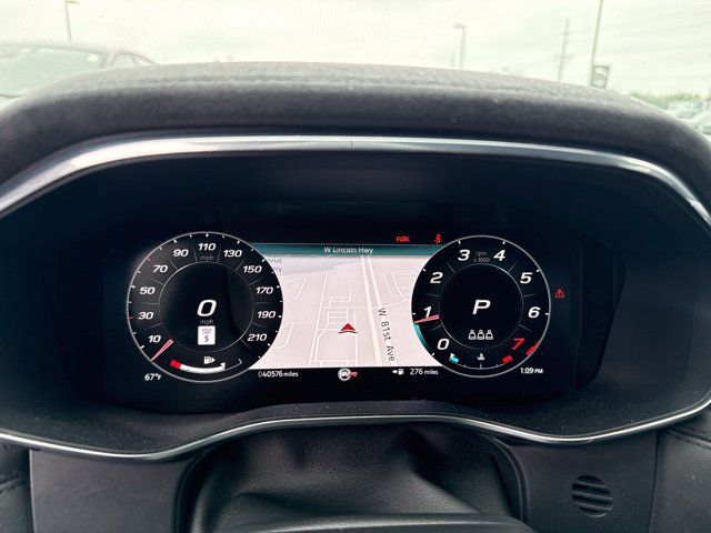 Used 2023 Jaguar F-PACE SVR AWD/4WD image 9