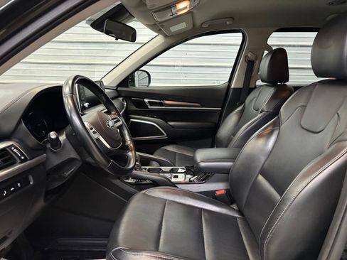 Used 2021 Kia Telluride LX image 12