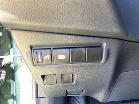 Used 2022 Toyota Corolla Cross LE FWD image 48