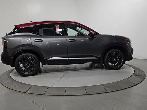 New 2026 Nissan Kicks SR w/ SR Premium Package AWD/4WD image 7