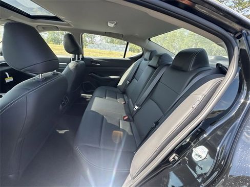 New 2025 Nissan Altima 2.5 SL image 22