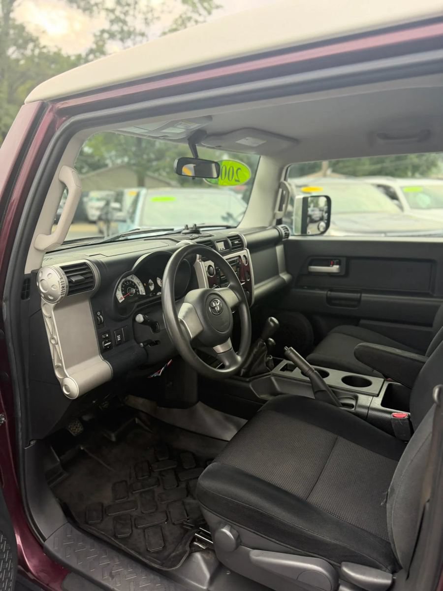 Used 2007 Toyota FJ Cruiser 4WD w/ Convenience Pkg image 9