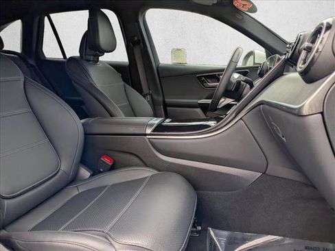 Certified 2025 Mercedes-Benz GLC 300 image 21