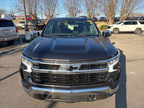Used 2023 Chevrolet Silverado 1500 LT image 9