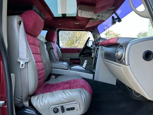 Used 2003 HUMMER H2 Luxury w/ Preferred Equipment Group image 27