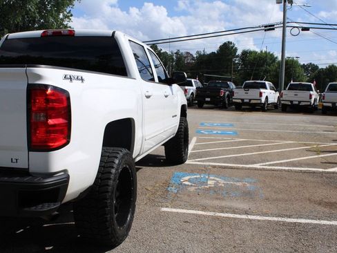 Used 2018 Chevrolet Silverado 1500 LT w/ Trailering Package AWD/4WD image 32