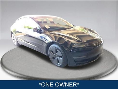 Used 2023 Tesla Model 3 Standard Range RWD image 2
