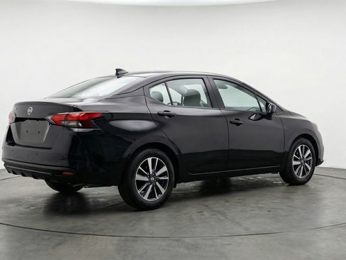 Used 2025 Nissan Versa SV FWD image 9